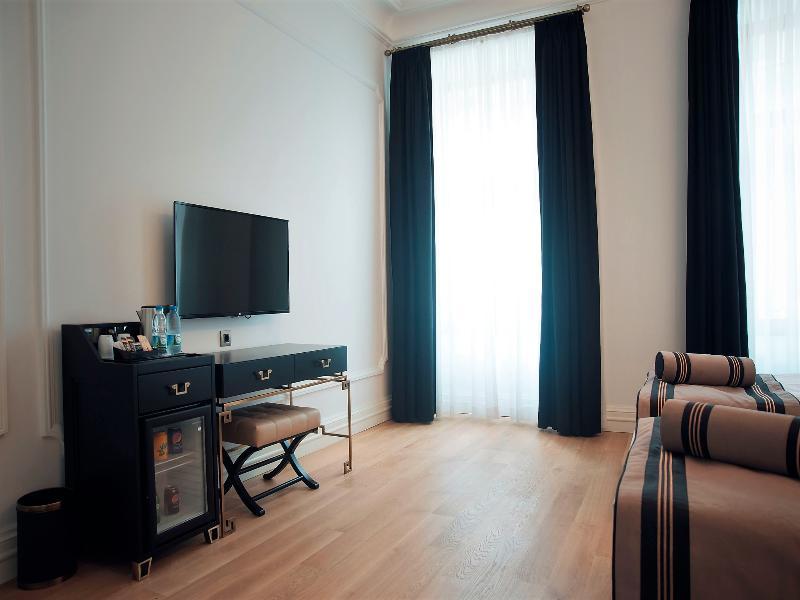 Lush Hotel Taksim - Special Category Istanboel Buitenkant foto